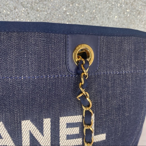 ❤️ SOLD Chanel Small Denim Blue Deauville Tote with gold hardware - Picture 3 of 16